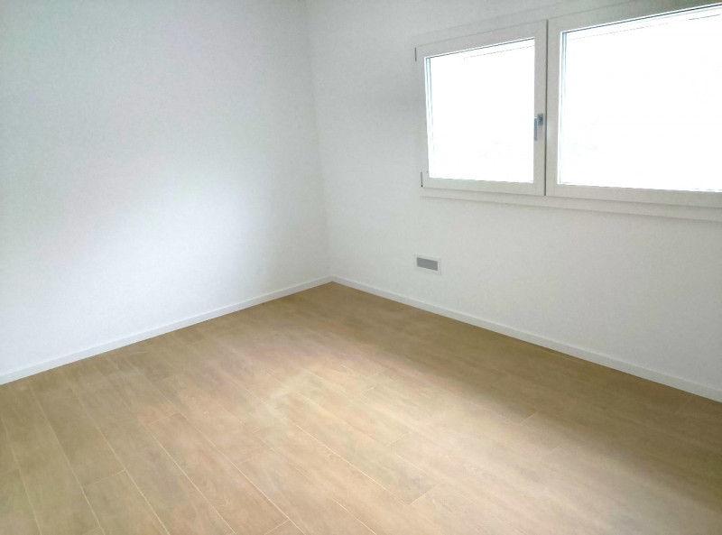 Scopri la tua nuova casa nel cuore di Trebaseleghe! Situato in una zona centrale, questo appartam...