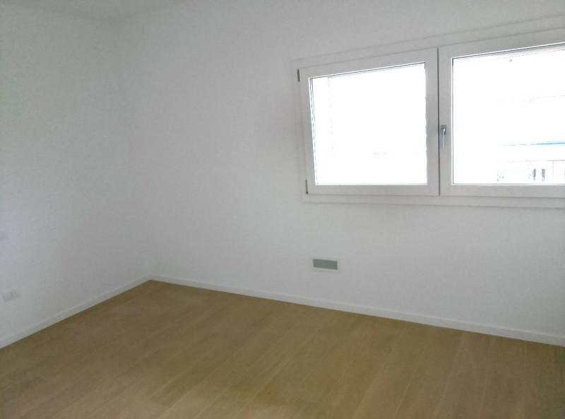 Scopri la tua nuova casa nel cuore di Trebaseleghe! Situato in una zona centrale, questo appartam...