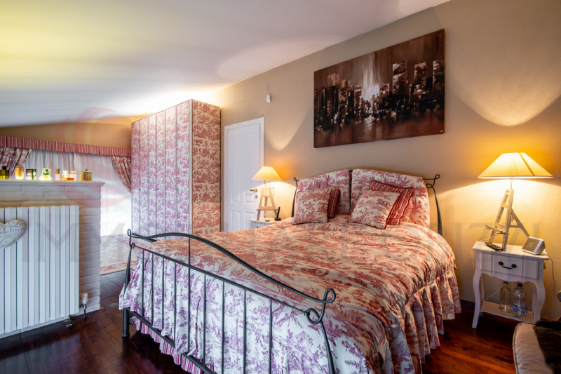 Situata nel cuore di Abano Terme, nota per le sue famose sorgenti termali e un clima mite tutto l...