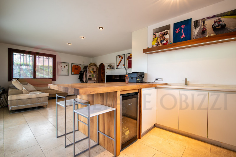 Situata nel cuore di Abano Terme, nota per le sue famose sorgenti termali e un clima mite tutto l...