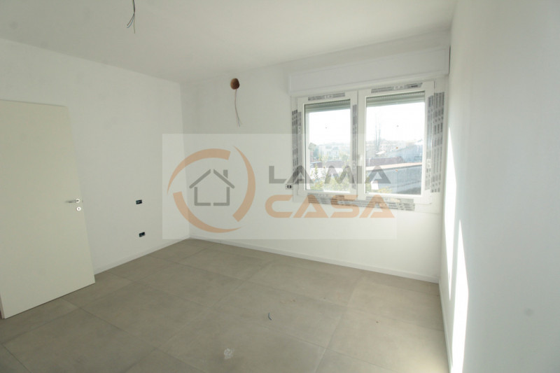 Sogni di vivere nel cuore pulsante della storica cittadina di Piove di Sacco? Ti presentiamo un a...