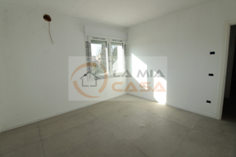 Sogni di vivere nel cuore pulsante della storica cittadina di Piove di Sacco? Ti presentiamo un a...