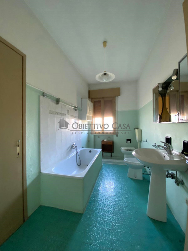 Rif. BOV189 - Proponiamo in vendita una casa singola a Bovolenta, divisa orizzontalmente in 2 uni...