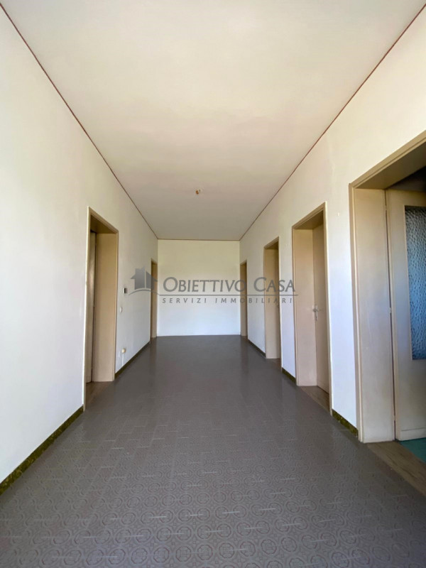 Rif. BOV189 - Proponiamo in vendita una casa singola a Bovolenta, divisa orizzontalmente in 2 uni...