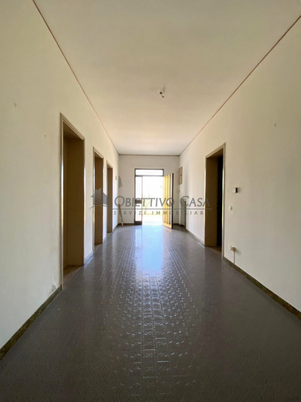 Rif. BOV189 - Proponiamo in vendita una casa singola a Bovolenta, divisa orizzontalmente in 2 uni...