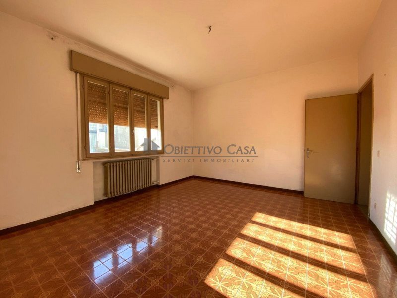 Rif. BOV189 - Proponiamo in vendita una casa singola a Bovolenta, divisa orizzontalmente in 2 uni...