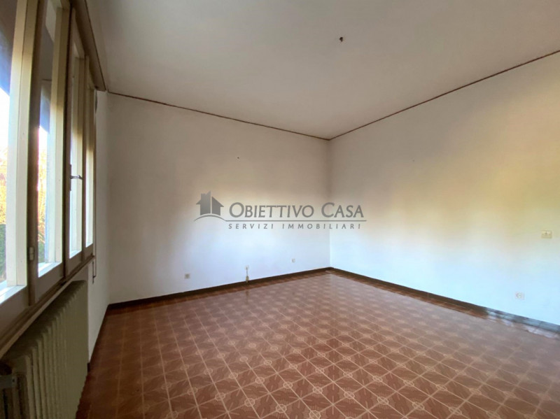 Rif. BOV189 - Proponiamo in vendita una casa singola a Bovolenta, divisa orizzontalmente in 2 uni...