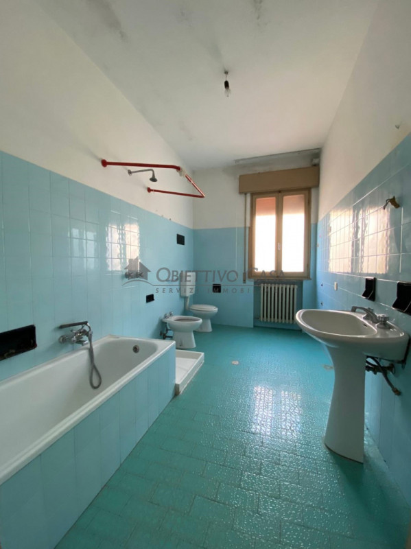 Rif. BOV189 - Proponiamo in vendita una casa singola a Bovolenta, divisa orizzontalmente in 2 uni...