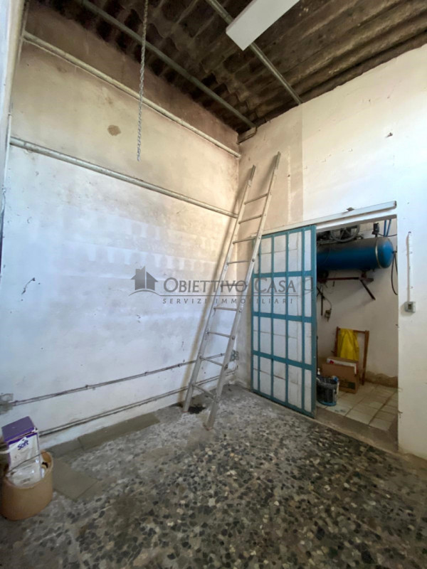 Rif. BOV189 - Proponiamo in vendita una casa singola a Bovolenta, divisa orizzontalmente in 2 uni...