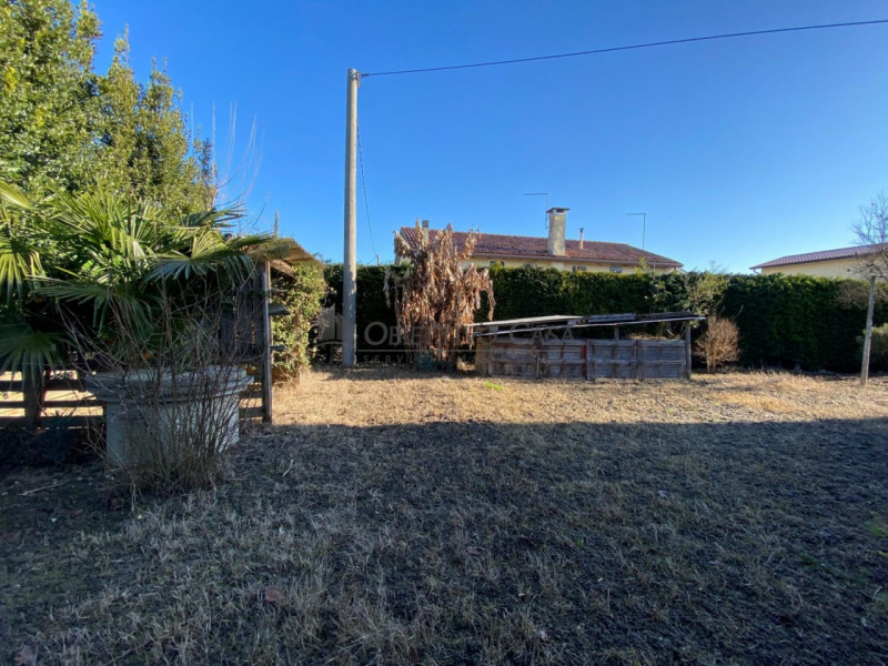 Rif. BOV189 - Proponiamo in vendita una casa singola a Bovolenta, divisa orizzontalmente in 2 uni...