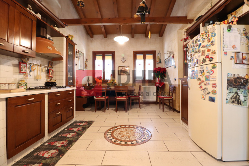 "RIFERIMENTO FPP1"

PONTE DIPIAVE 
In centro a Ponte di Piave, su zona residenziale recente e sig...