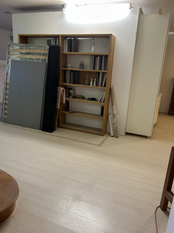 ZONA CASELLE proponiamo in affitto capannone di ampie dimensioni con scoperto privato di circa 15...