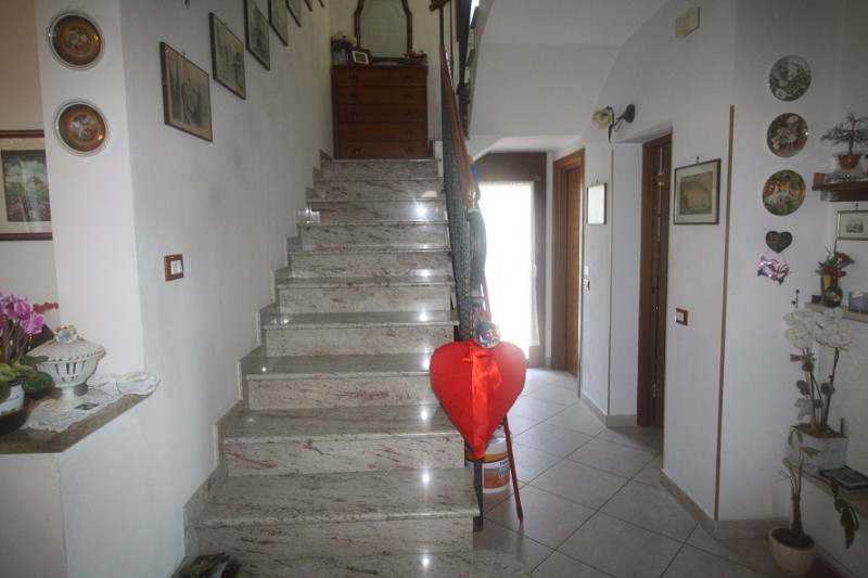 Ponterotto - Via Monta 

Scoprite questa splendida casa singola terratetto situata nel tranquillo...