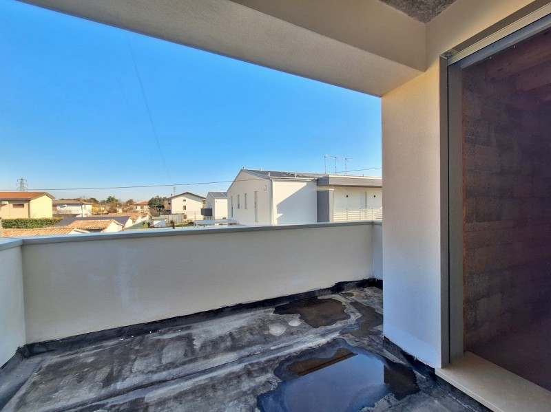 PORZIONE DI VILLETTA BIFAMILIARE AL GREZZO IN VENDITA A PIAZZOLA SUL BRENTA - Rif. 8223
Scopri la...