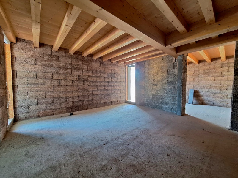 PORZIONE DI VILLETTA BIFAMILIARE AL GREZZO IN VENDITA A PIAZZOLA SUL BRENTA - Rif. 8223
Scopri la...