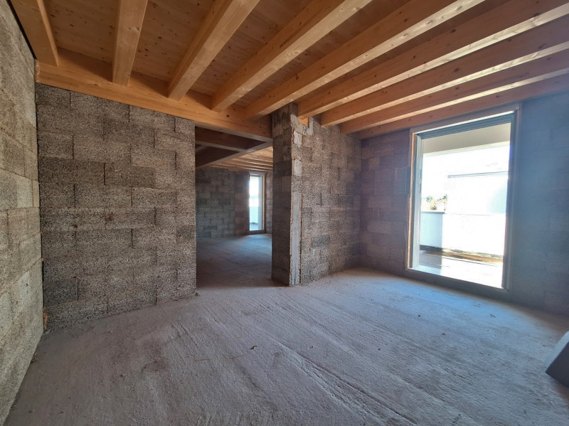 PORZIONE DI VILLETTA BIFAMILIARE AL GREZZO IN VENDITA A PIAZZOLA SUL BRENTA - Rif. 8223
Scopri la...