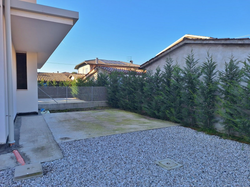 PORZIONE DI VILLETTA BIFAMILIARE AL GREZZO IN VENDITA A PIAZZOLA SUL BRENTA - Rif. 8223
Scopri la...