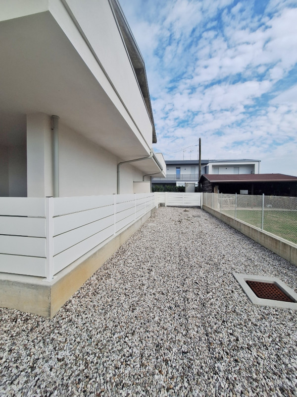 PORZIONE DI VILLETTA BIFAMILIARE AL GREZZO IN VENDITA A PIAZZOLA SUL BRENTA - Rif. 8223
Scopri la...