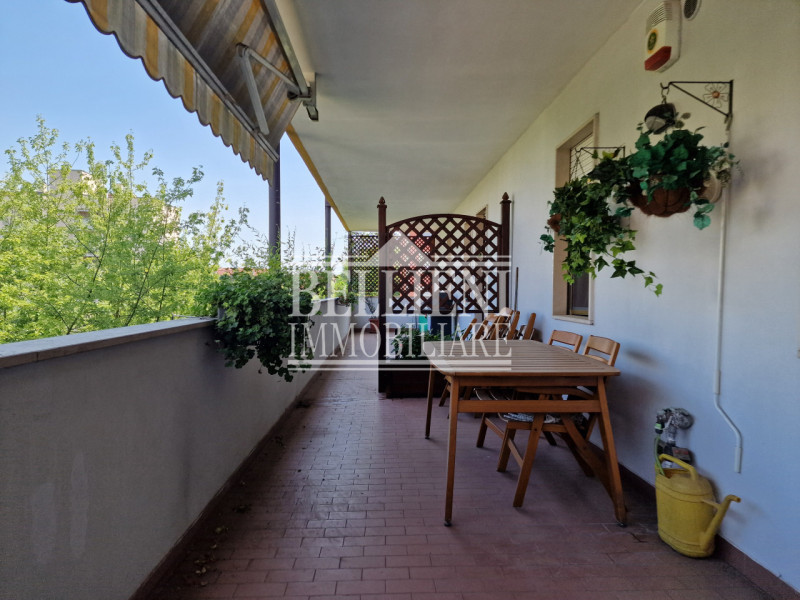 MERCATO NUOVO: In zona ben servita e comoda al Centro Storico, proponiamo in vendita spazioso app...