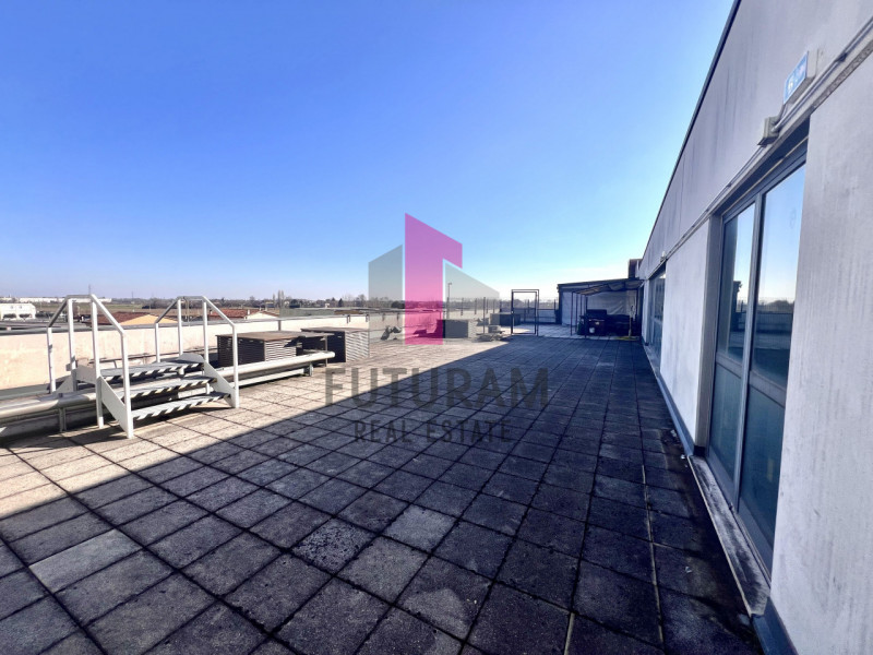 BOLZANO VICENTINO – RIF. 569FUTURAM - PER INFO 0444/310220

In zona comoda al casello autostradal...