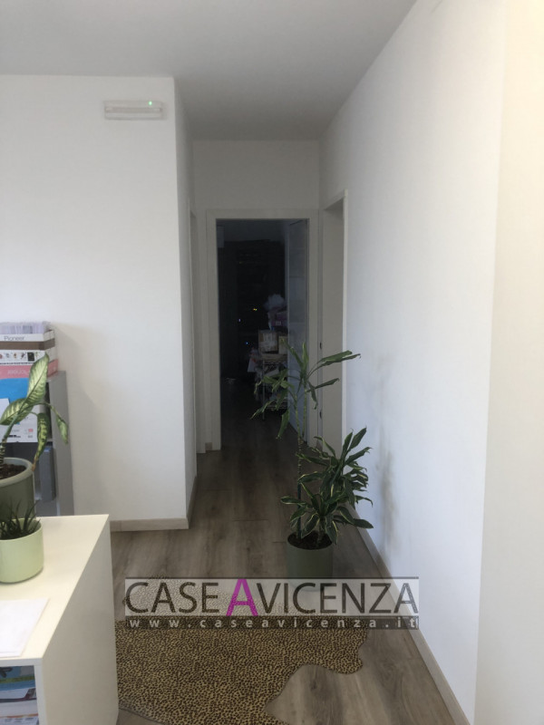 GRISIGNANO DI ZOCCO -  C.E.D - IN ESCLUSIVA !!! - Proponiamo questo capannone in condizioni pari ...