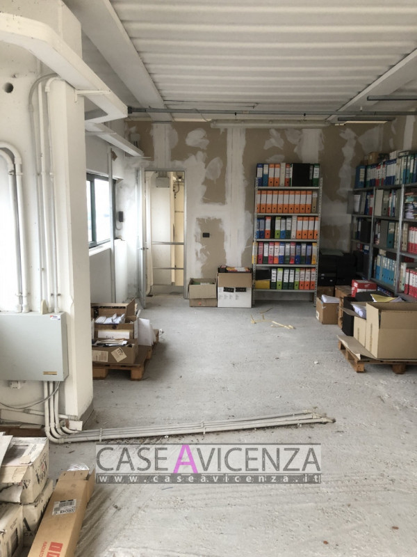 GRISIGNANO DI ZOCCO -  C.E.D - IN ESCLUSIVA !!! - Proponiamo questo capannone in condizioni pari ...