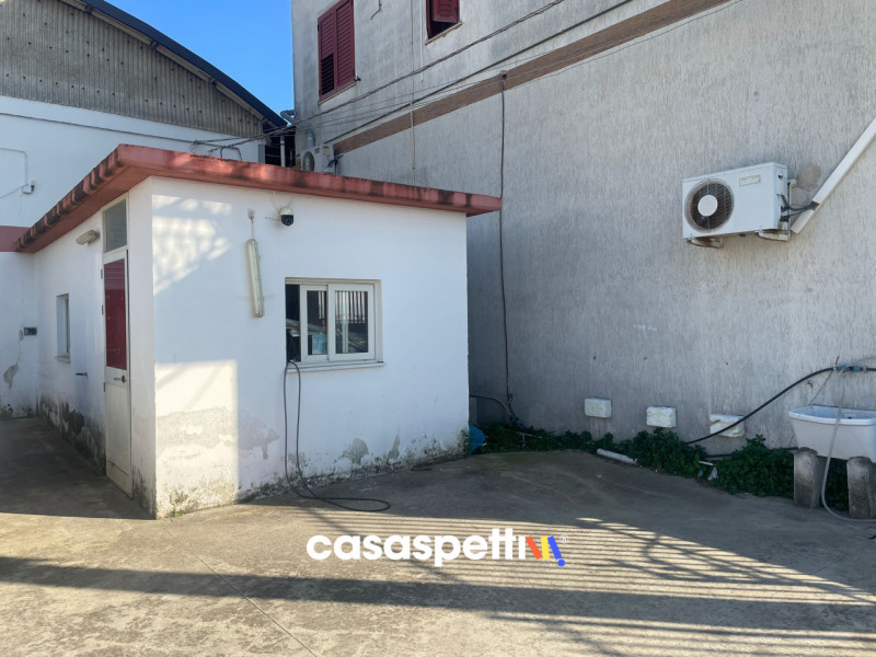 Capannoni industriali ed artigianali in vendita e affitto in Vendita a Eboli