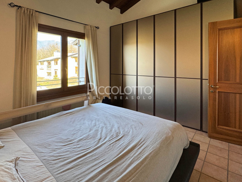 Rif. V5230 - Asolo Golf, a 10 minuti dal centro storico di Asolo, con splendida vista sui Colli A...