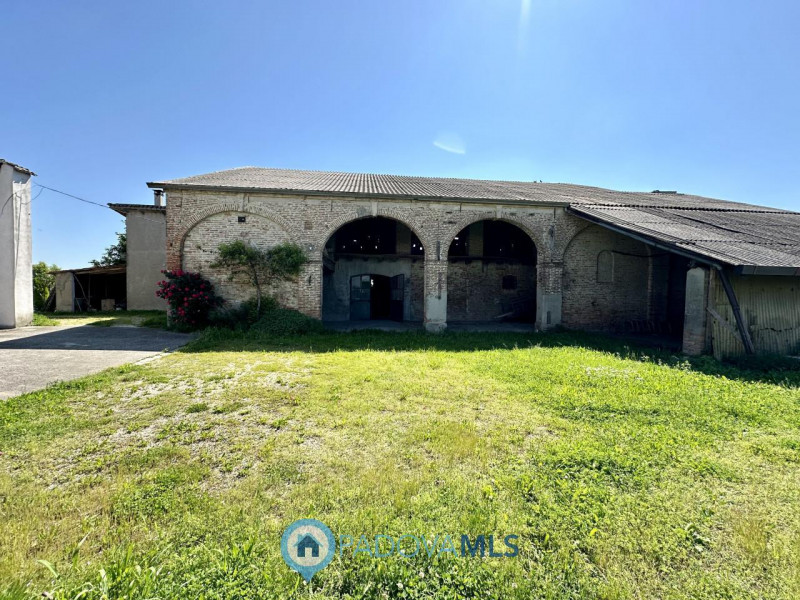 RUSTICO CON TERRENO AGRICOLO A CASALSERUGO €.250.000 - rif.1691

Il rustico in vendita a Casalser...