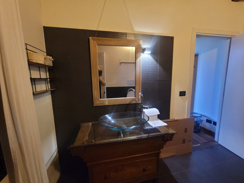 FOR RENT IN VICENZA  Prestigiosa Dependance in Affitto a 15 minuti dalla Caserma Ederle
In una de...