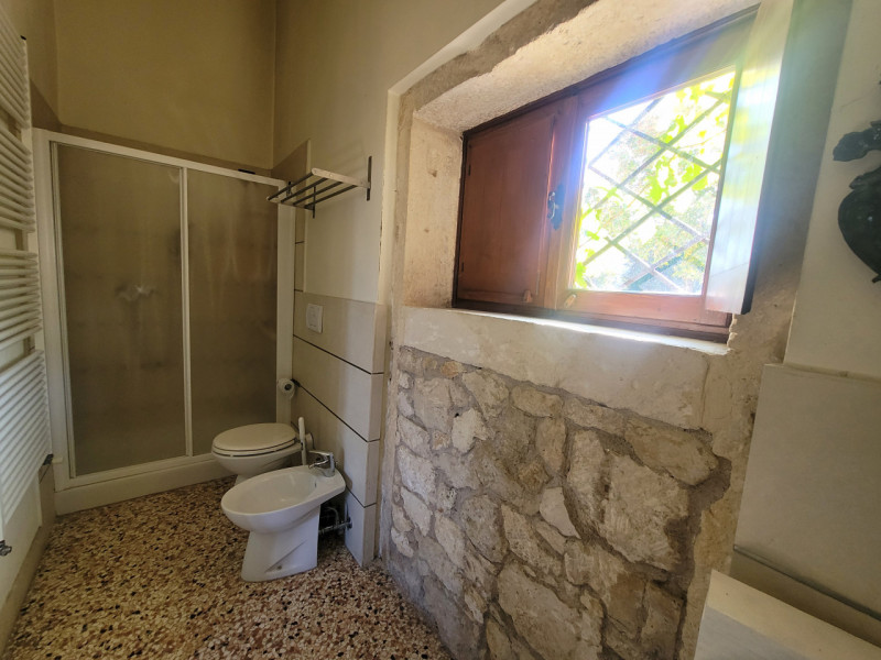 FOR RENT IN VICENZA  Prestigiosa Dependance in Affitto a 15 minuti dalla Caserma Ederle
In una de...