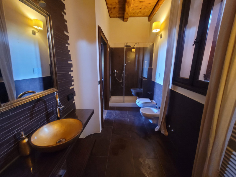 FOR RENT IN VICENZA  Prestigiosa Dependance in Affitto a 15 minuti dalla Caserma Ederle
In una de...