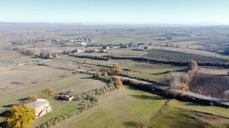 Rustici e casali in Vendita a Torrita di Siena
