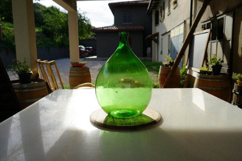 Proponiamo in Vendita in Esclusiva, questa proprietà composta da un fabbricato rurale e una casa ...