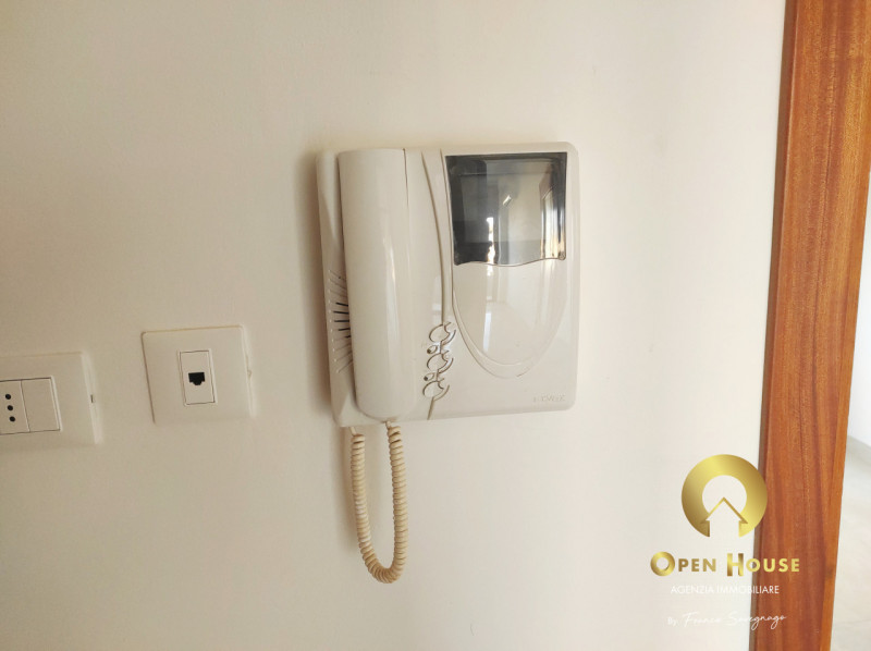 OPEN HOUSE by Franco Savegnago propone in locazione dal 01/01/2026 appartamento parz.arredato pos...