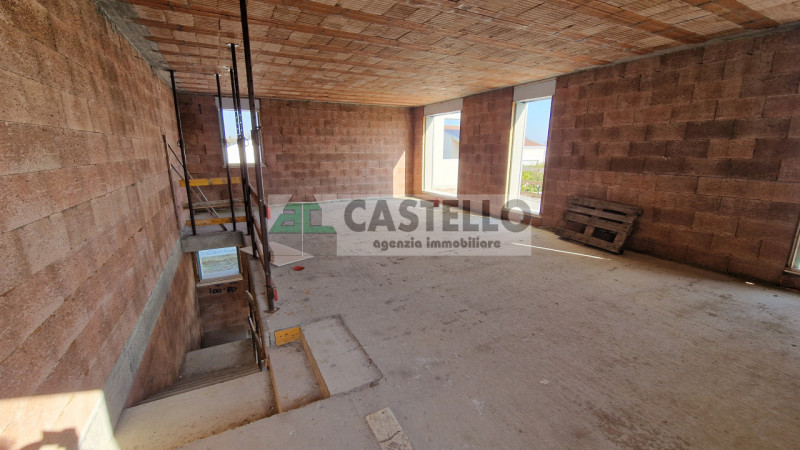 Campodarsego centro comoda ai servizi spaziosa porzione di bifamiliare con giardino privato. Rif....