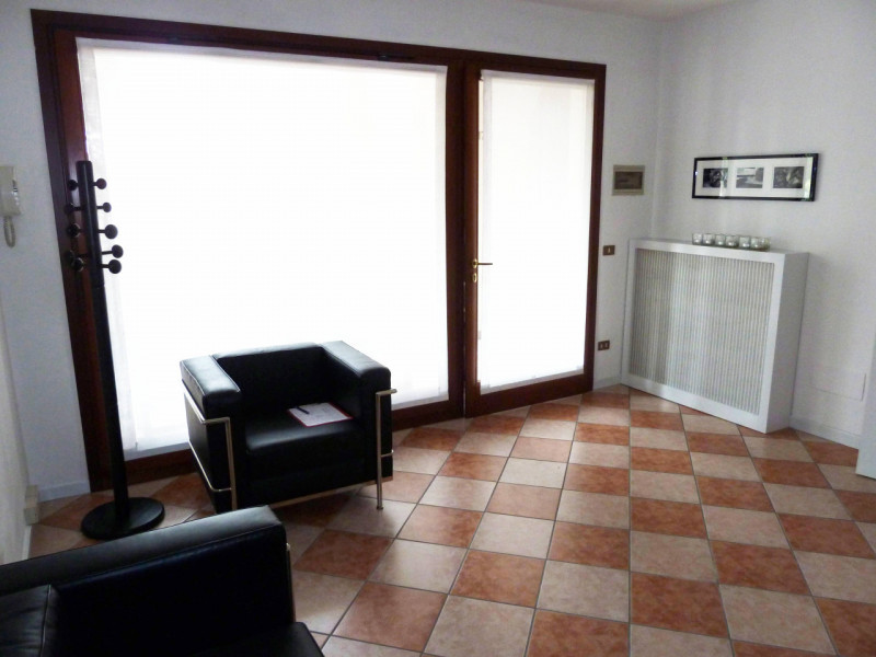 Capriccio di Vigonza locasi prestigiosi uffici, idonei anche come show room. Liberi per maggio 20...