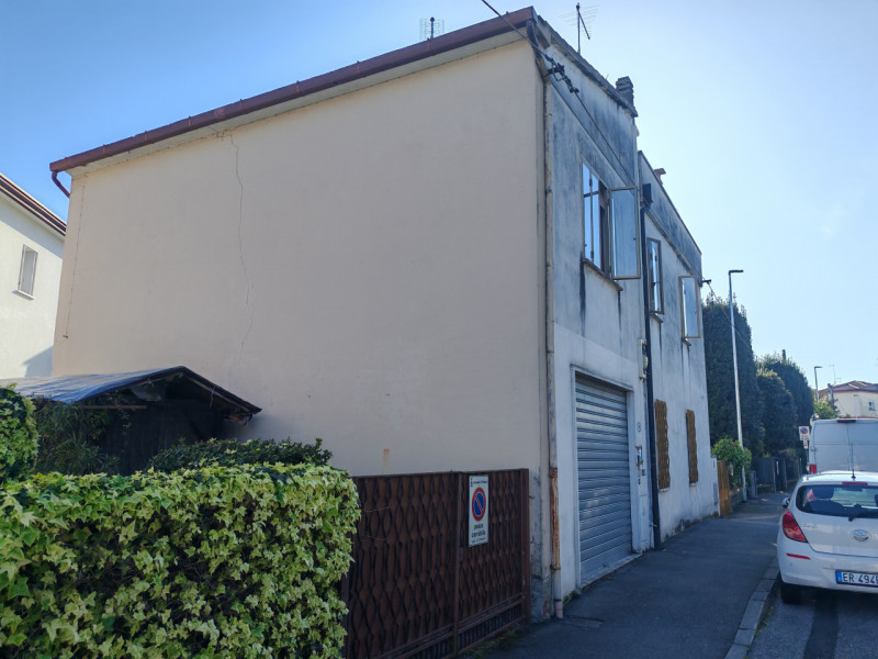 Scopri questo investimento, immobile affittato.
Appartamento in bifamiliare situato nel cuore del...