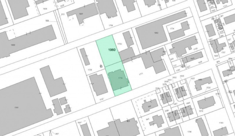 Piazzola sul Brenta: in pieno centro, comodissimo a tutti i servizi, capannone di circa 580 mq co...