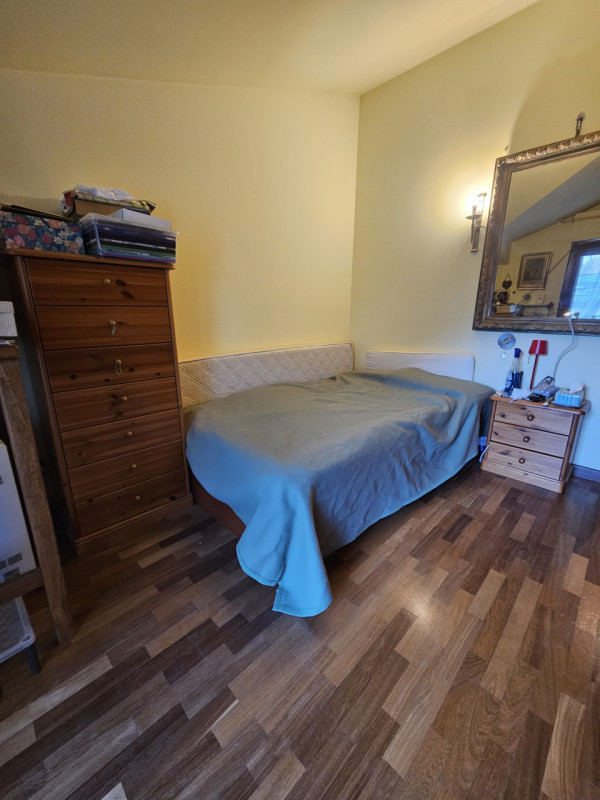 Scopri un'opportunità imperdibile nel cuore di Vernante con questo esclusivo appartamento all'ult...