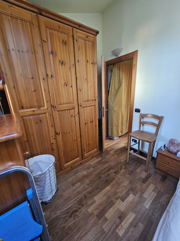 Scopri un'opportunità imperdibile nel cuore di Vernante con questo esclusivo appartamento all'ult...