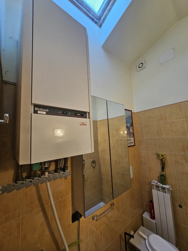 Scopri un'opportunità imperdibile nel cuore di Vernante con questo esclusivo appartamento all'ult...