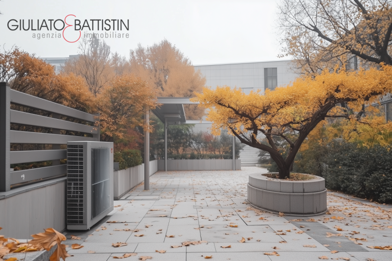 VICENZA: Vicinanze Ponte degli Angeli, in signorile palazzina recentemente ristrutturata, proponi...