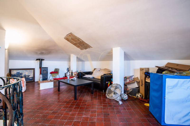 Quali sono le caratteristiche che differenziano questo appartamento da tutti gli altri?

- Terraz...