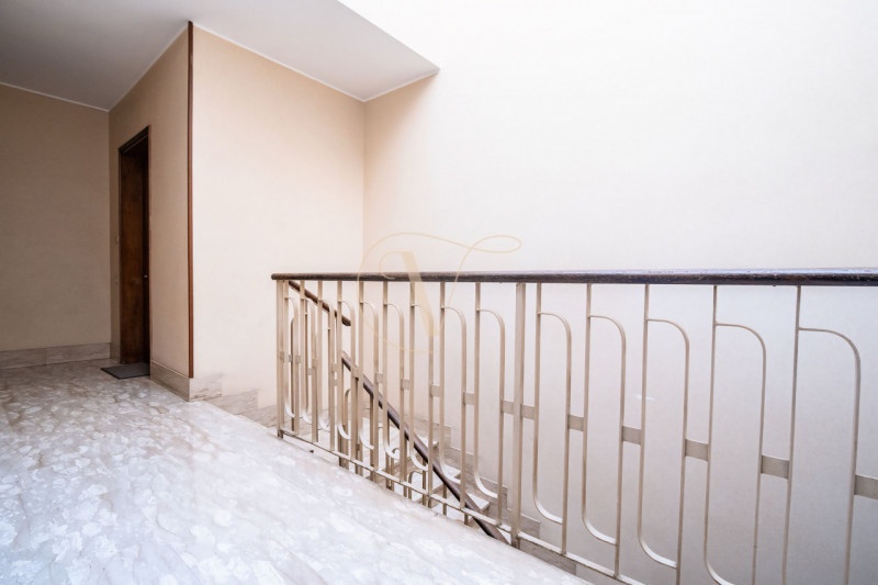 Quali sono le caratteristiche che differenziano questo appartamento da tutti gli altri?

- Terraz...