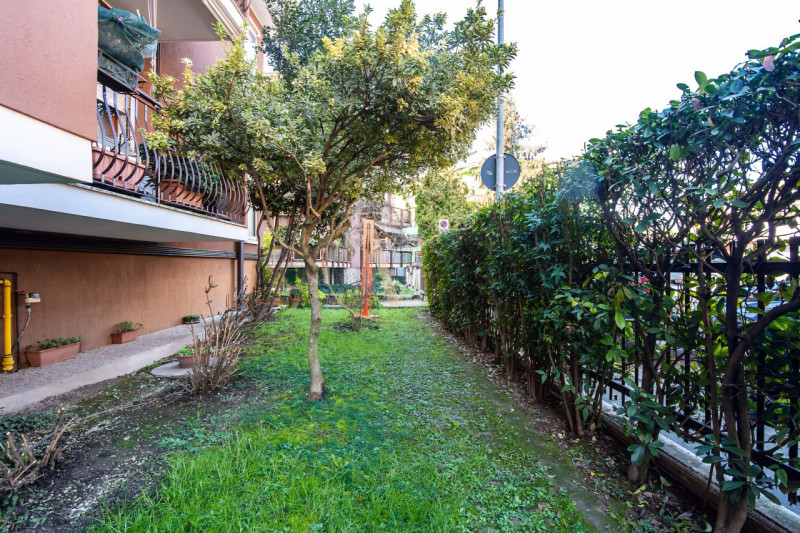 Quali sono le caratteristiche che differenziano questo appartamento da tutti gli altri?

- Terraz...