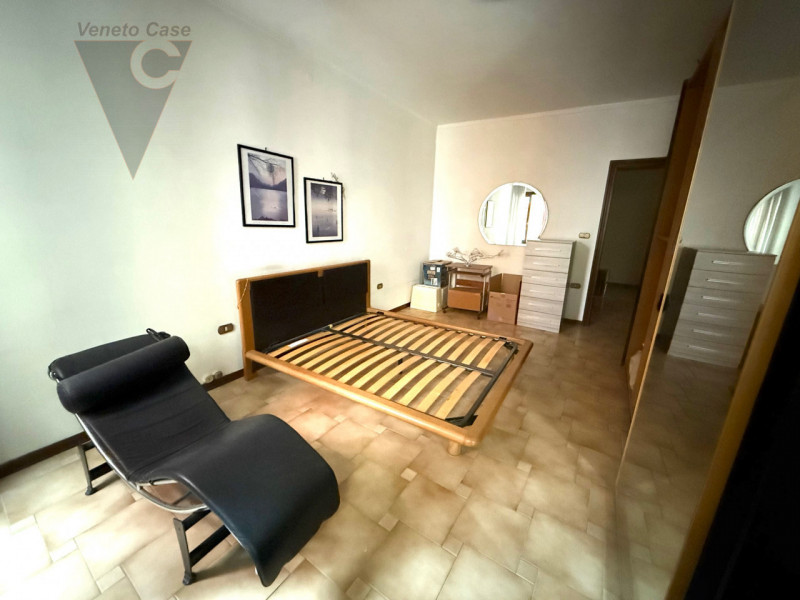 Nel cuore della città, su centrale e caratteristica calle in posizione strategica, con vista su C...