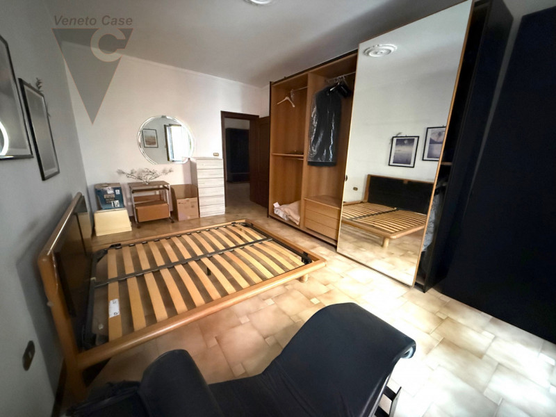 Nel cuore della città, su centrale e caratteristica calle in posizione strategica, con vista su C...