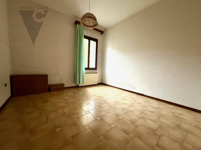 Nel cuore della città, su centrale e caratteristica calle in posizione strategica, con vista su C...