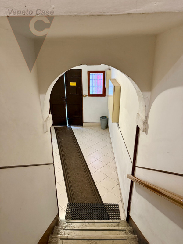 Nel cuore della città, su centrale e caratteristica calle in posizione strategica, con vista su C...